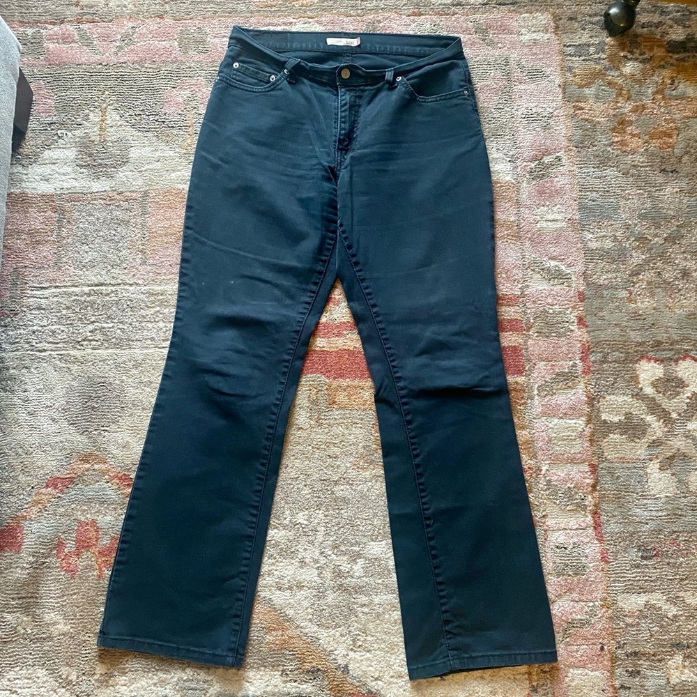 Levi’s Bootcut Jeans - Picture 2 of 3